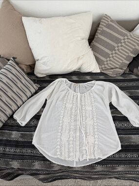 Sundance White Embroidered Button-Front Peasant Top